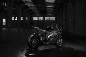 bmw-hp4